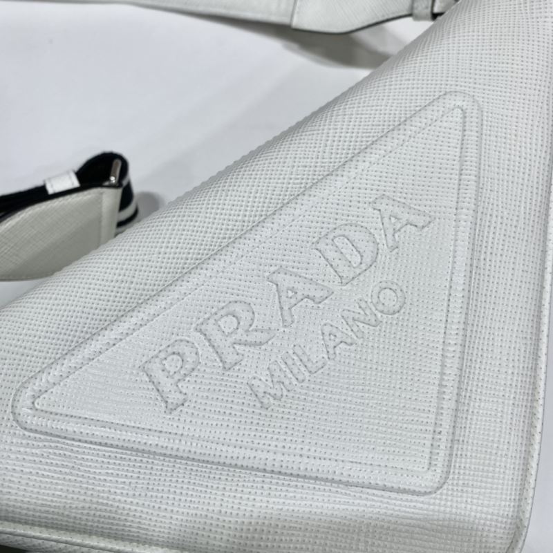 Pra*a triangle pouch